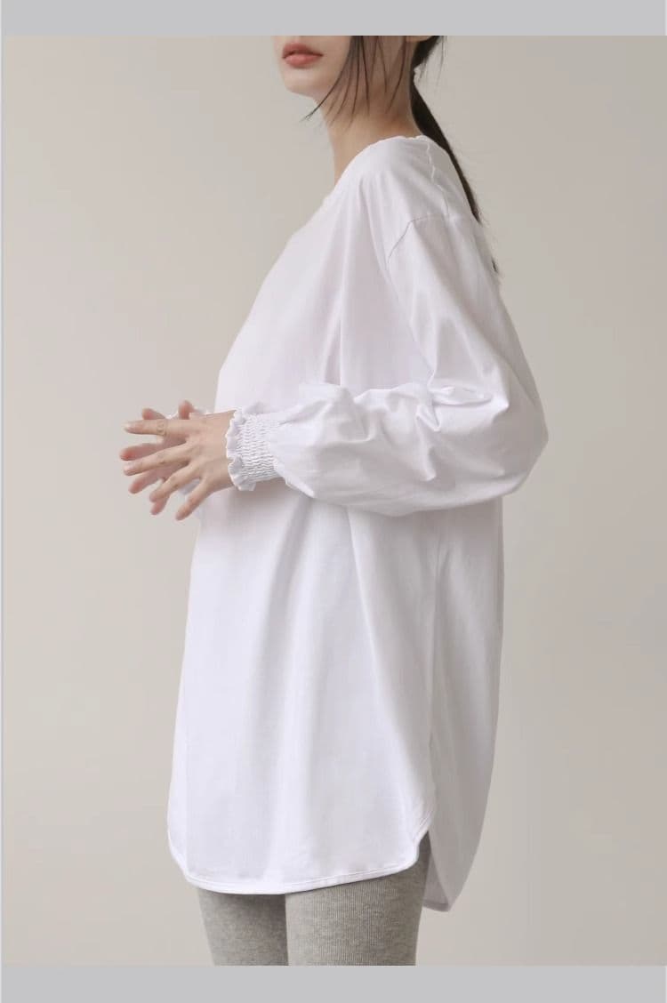 ふんわり袖シャーリングチュニック