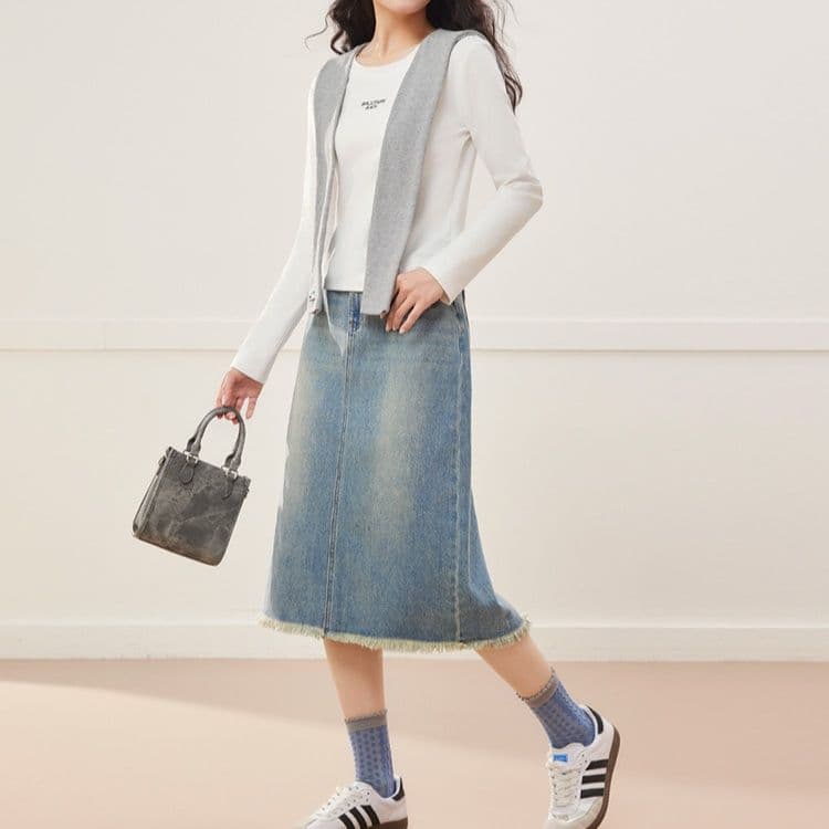 シンプル胸元ワンポイントチュニック