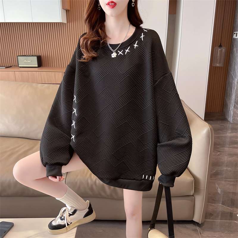 シックな刺繍入りニットチュニック