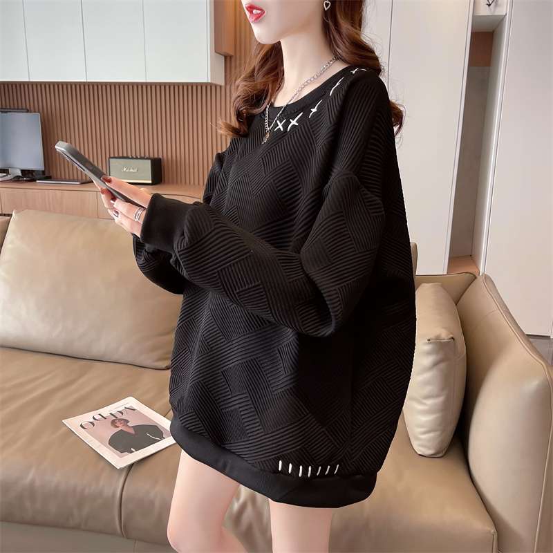 シックな刺繍入りニットチュニック