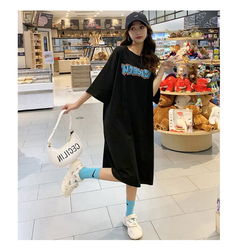ゆるシルエット ロゴプリント チュニックワンピース